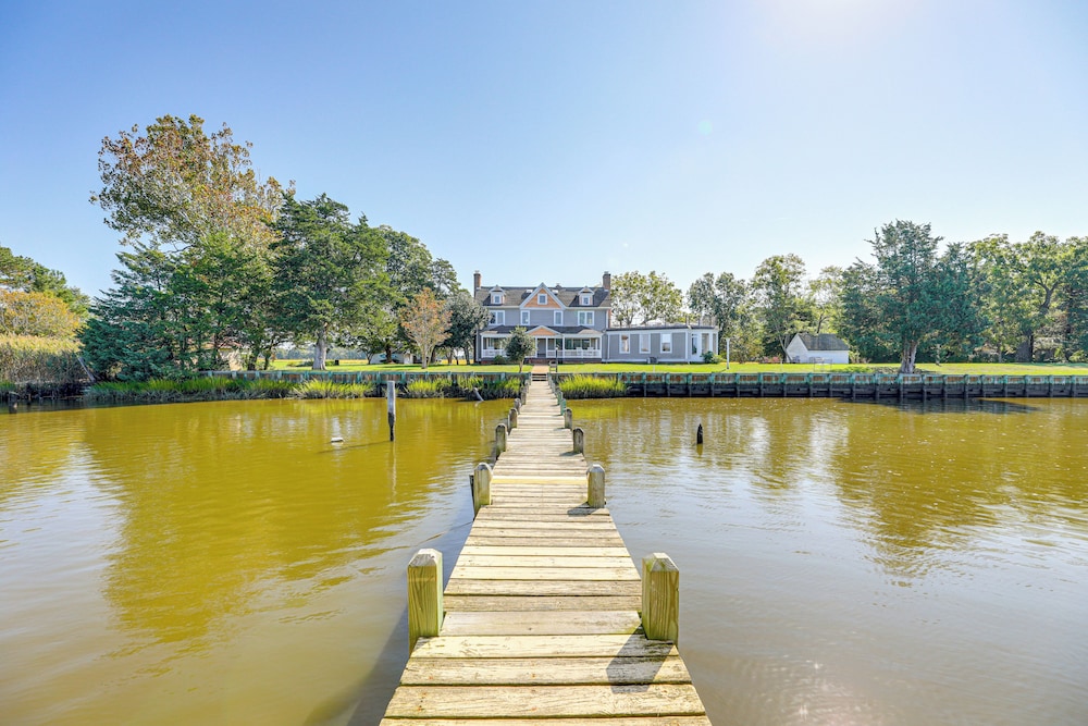 Riverfront Gem w Fire Pit in Eden in Eden, United States