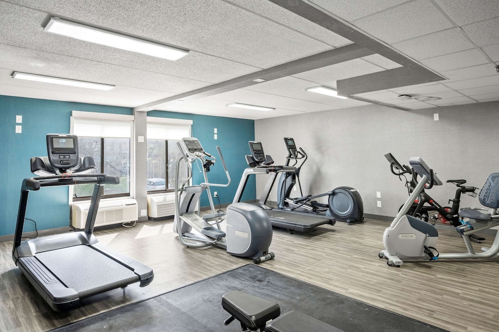 Hampton Inn Cleveland Westlake - photo 22