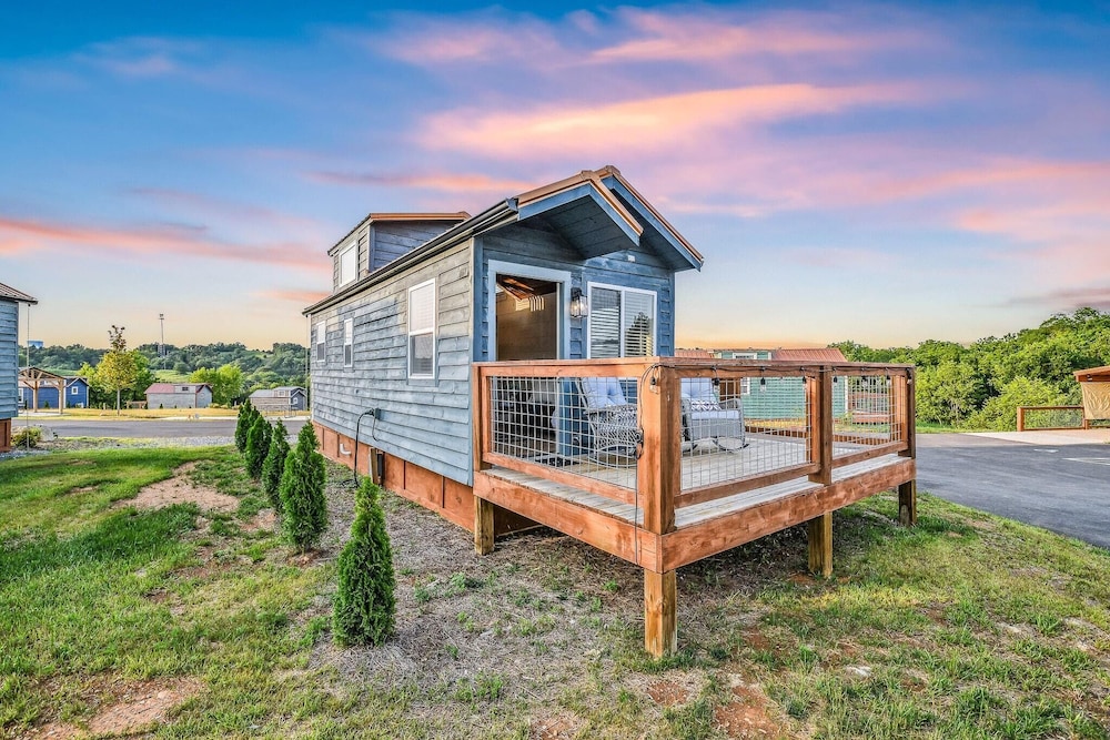 Sojourn Lodging - carbon neutral hotel in Sevierville