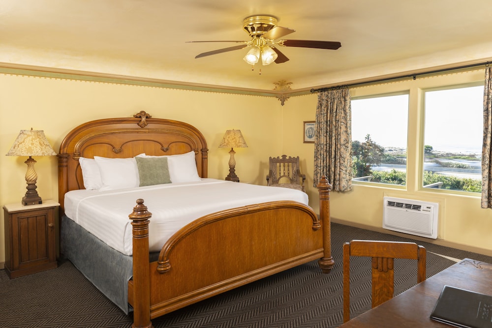 The Pierpont Inn - photo 11