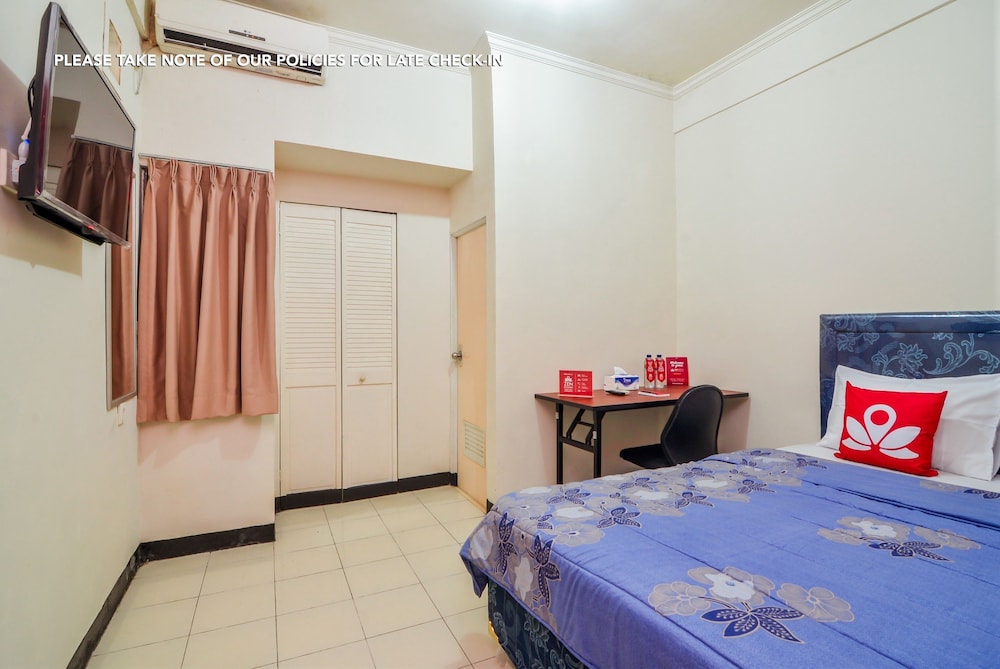 Zen Rooms Basic Near Btc — hotel in South Tangerang