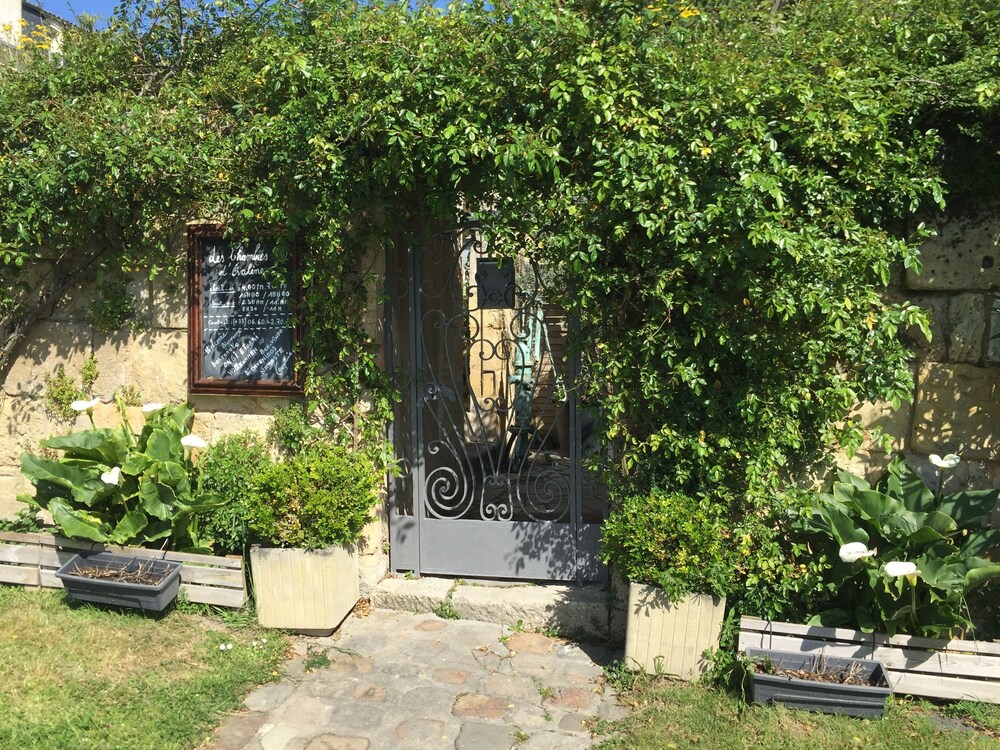 Les Chambres d'Ovaline — 4-Star Luxury Hotel in Saint-Emilion, France