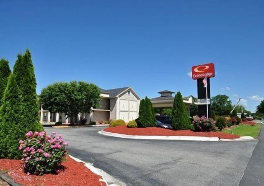 Econo Lodge Princess Anne - photo 33