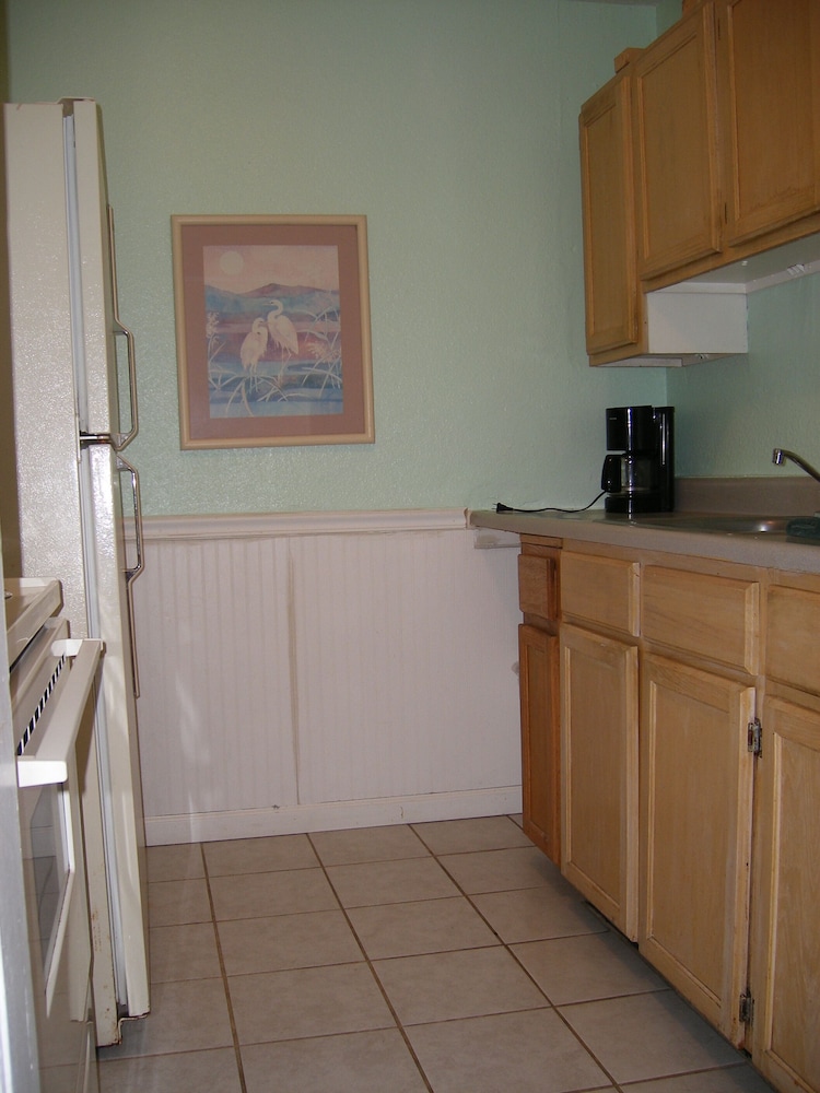 Sea Scape Oceanfront Motel - photo 9