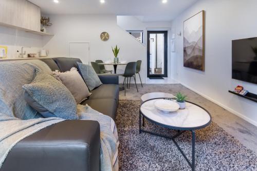An Easy Walk to the CBD 2 Bed 2 Bathroom — 4-Star Luxury Hotel in Christchurch, New Zealand