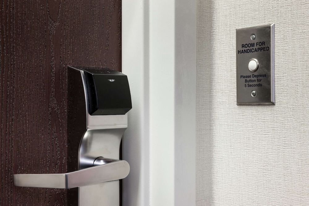 Hampton Inn Austin Round Rock - photo 13