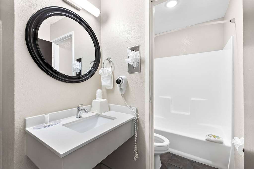 Super 8 by Wyndham Goodyear Phoenix Area - photo 21