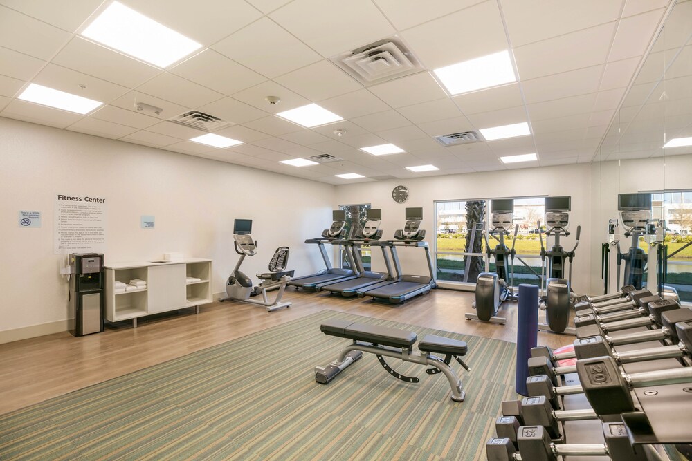 Holiday Inn Express & Suites Jacksonville Town Center by IHG - photo 16