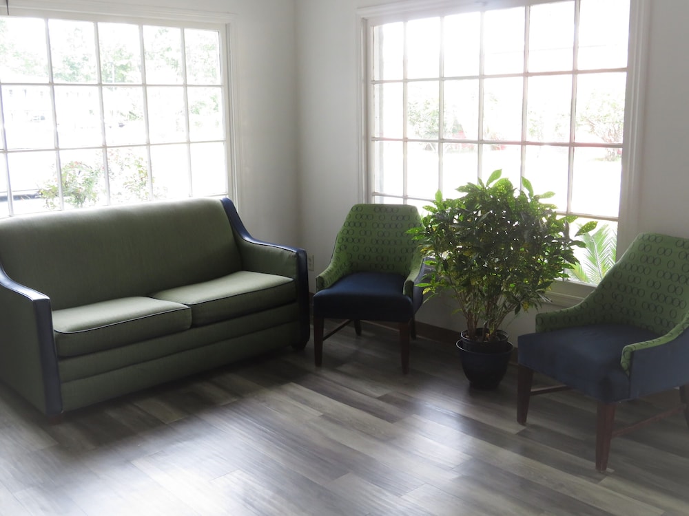 Travelodge by Wyndham Walterboro - photo 7