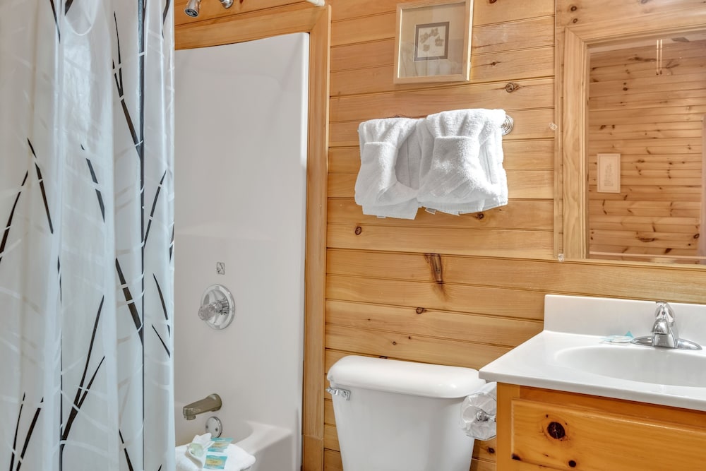 Heavenly Views Amazing Mountain Views 8 Bedroom Cabin by Heavenly Views Resort - photo 19