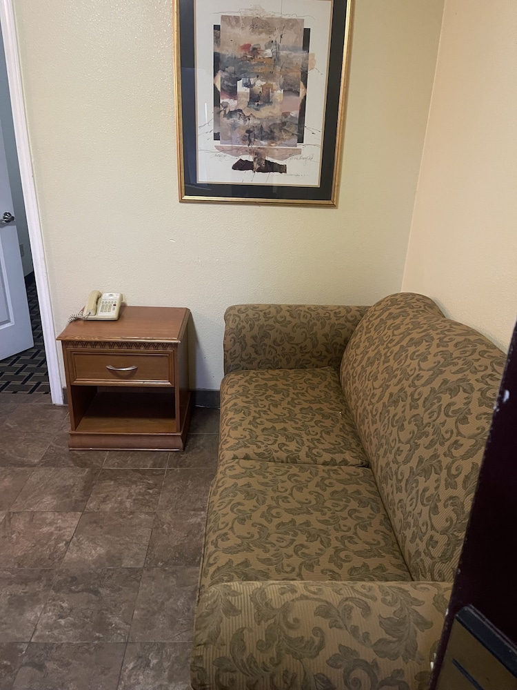 Inn At Mexia - photo 28