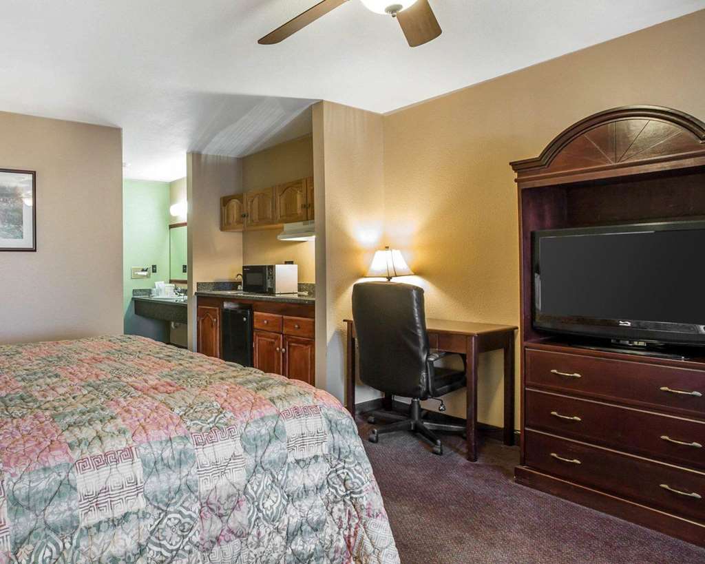 Quality Inn & Suites Cameron Park Shingle Springs - photo 18