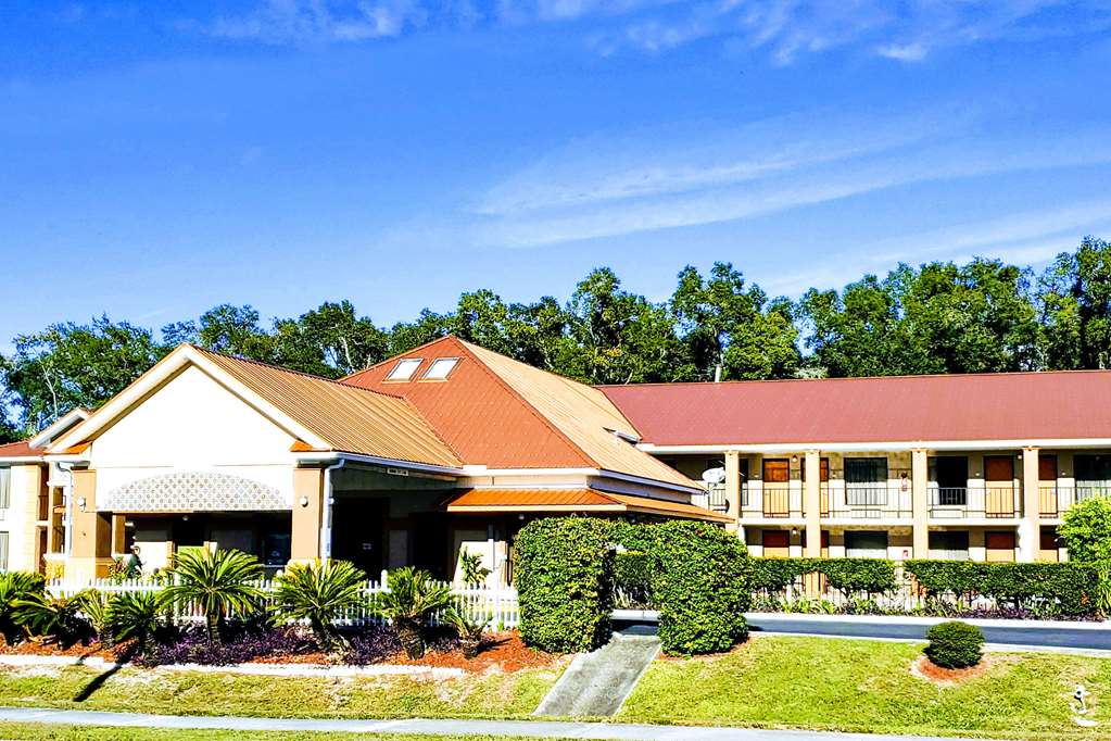 Quality Inn near Manatee Springs State Park - photo 3