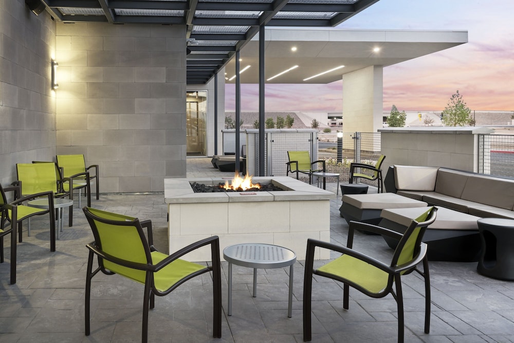 SpringHill Suites by Marriott Las Vegas Airport - photo 22