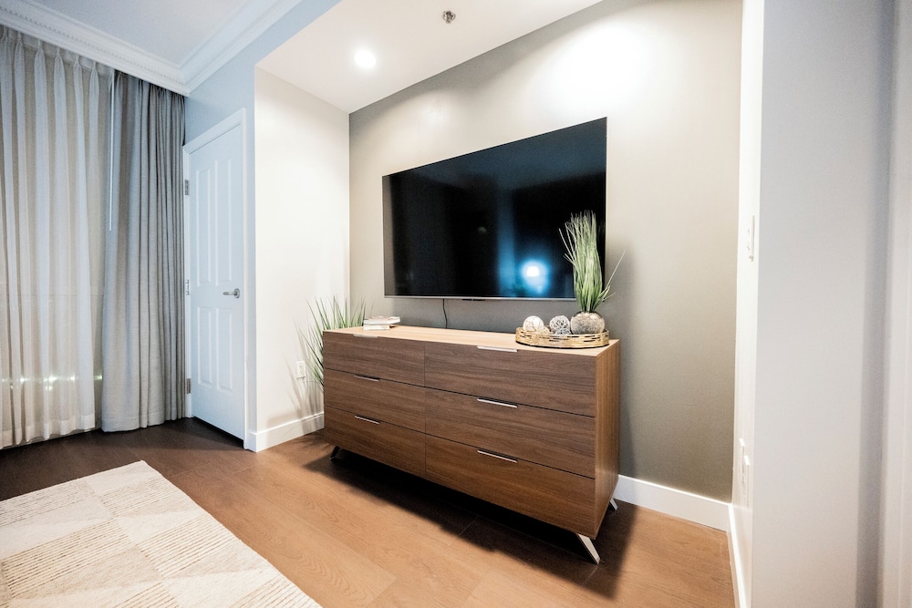 StripViewSuites at Signature - photo 173