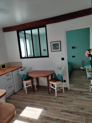 Le Nenuphar in Vernon, France