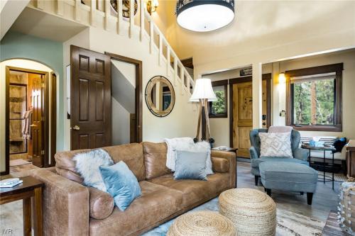 1331 Zurich Lane Modern Mountain Chalet