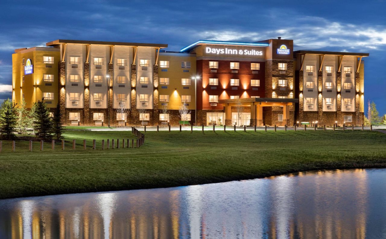 Fairfield Inn Suites By Marriott Airdrie — Airdrie