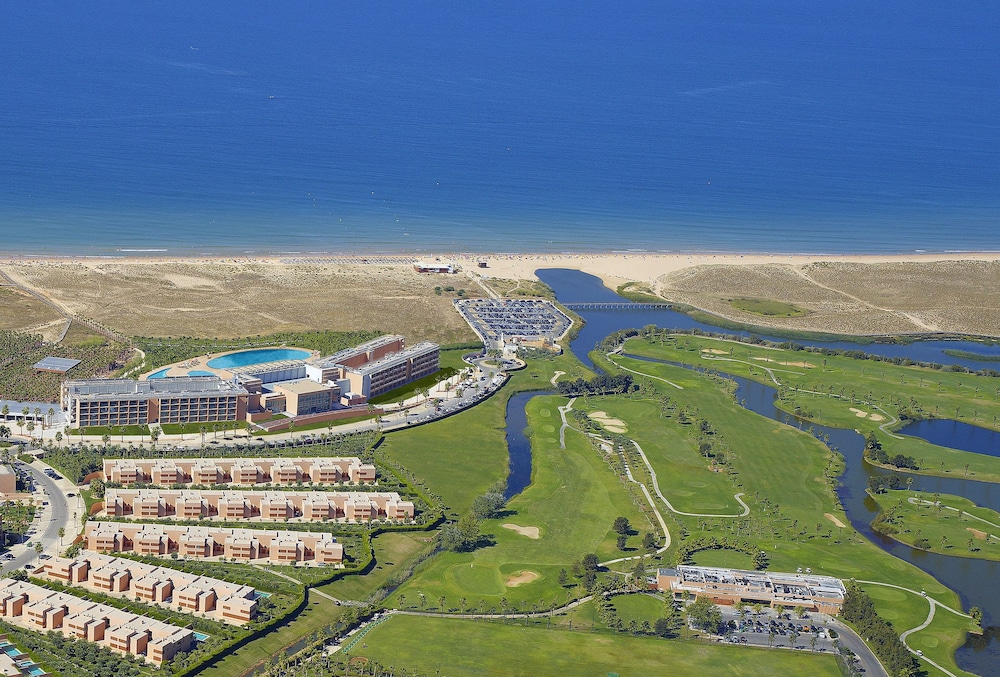 Salgados Beach Villas — 5-Star Luxury Hotel in Albufeira, Portugal