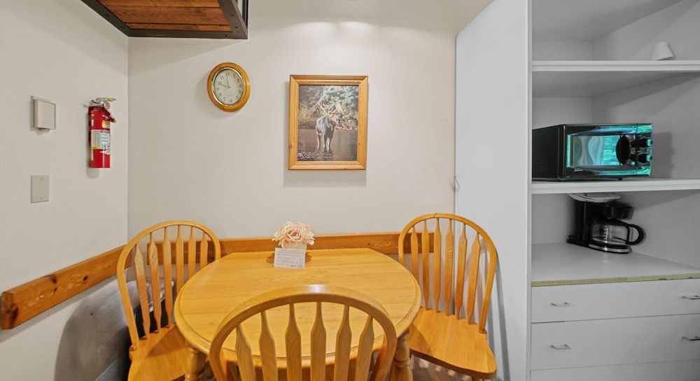 Evergreen Valley Inn - photo 38