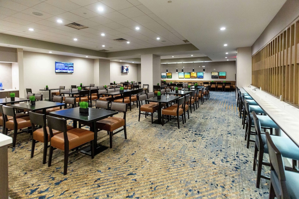 Embassy Suites by Hilton Columbus Dublin - photo 31