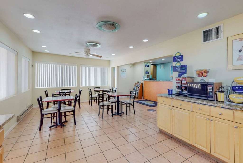 Days Inn by Wyndham Socorro - photo 26