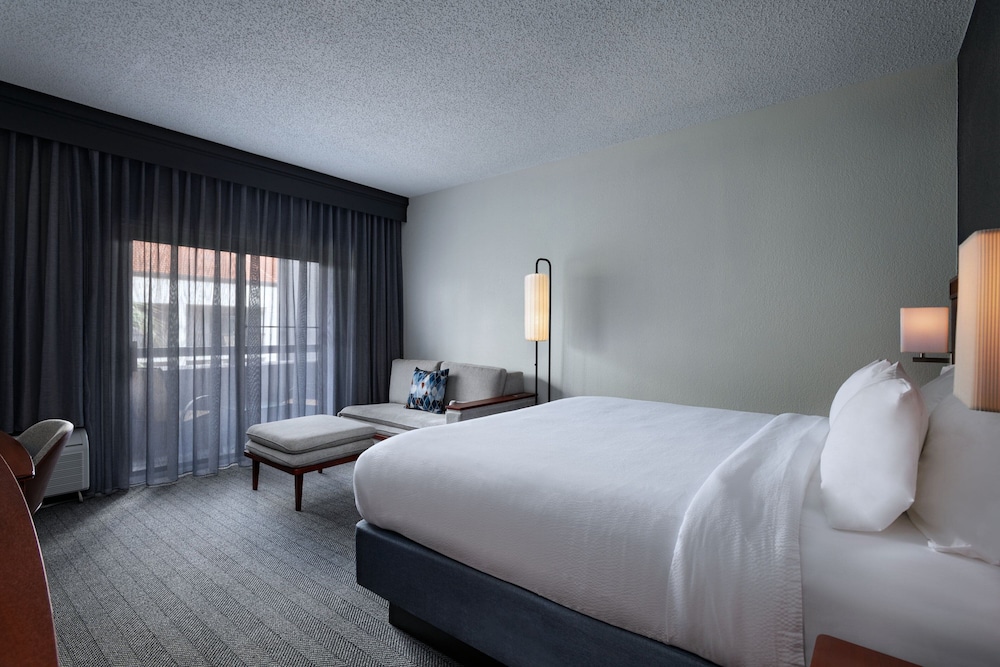Courtyard by Marriott San Antonio Downtown Market Square - photo 10