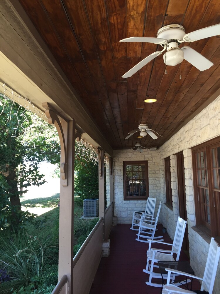 Texas Hill Country Hotel By Holiday Creek - photo 31