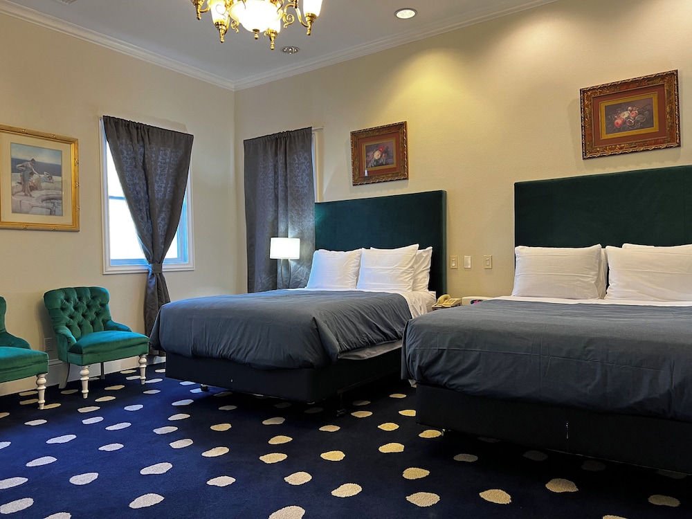 The Sterling Hotel - photo 22