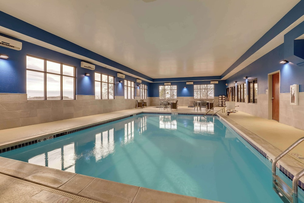 Hampton Inn & Suites St. Louis Edwardsville - photo 51