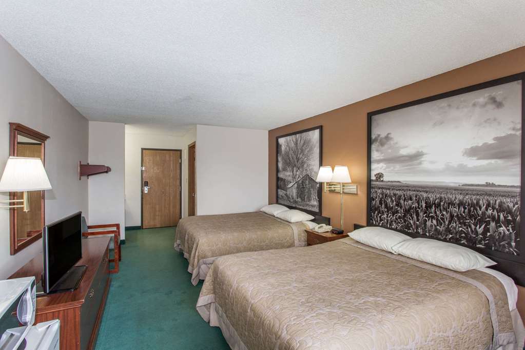 Super 8 by Wyndham Richmond - photo 9