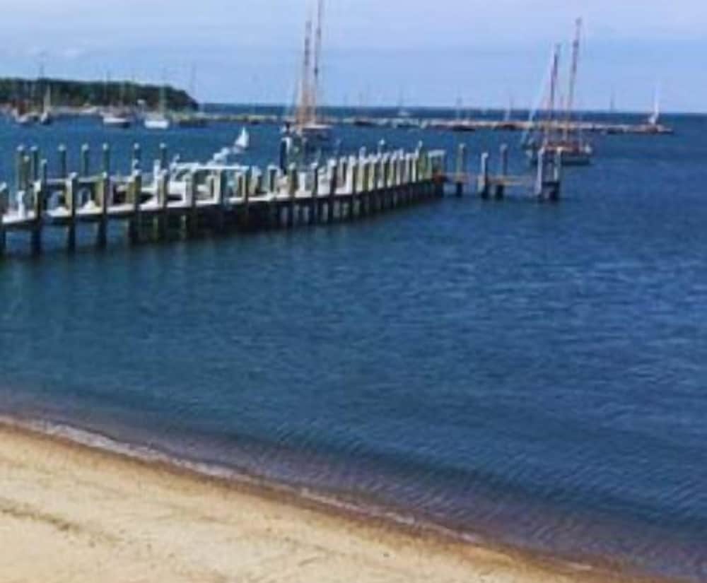 Vineyard Harbor Motel Private Beach - photo 379