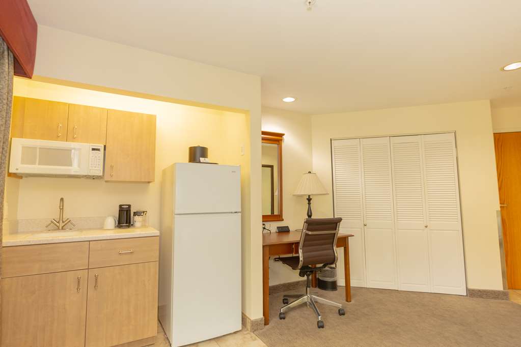 Best Western Lodge At River's Edge - photo 35