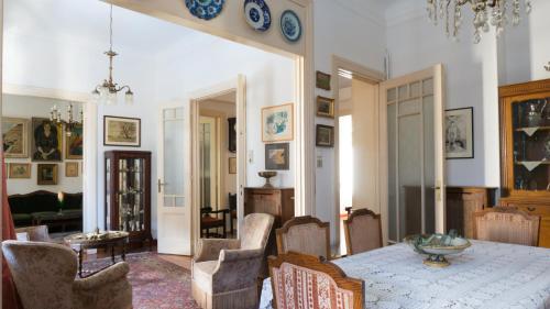 Plaka Vintage — 4-Star Luxury Hotel in Athens, Greece