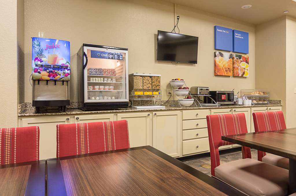 Comfort Inn Bentonville Crystal Bridges - photo 28