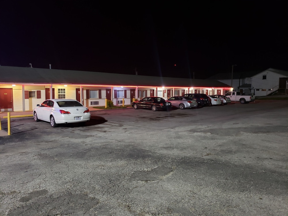 Super 7 Motel Sedalia - photo 45