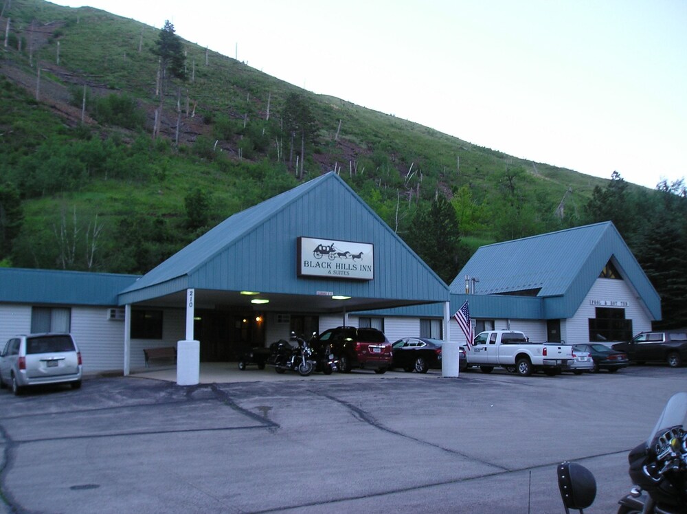Black Hills Inn & Suites - photo 21