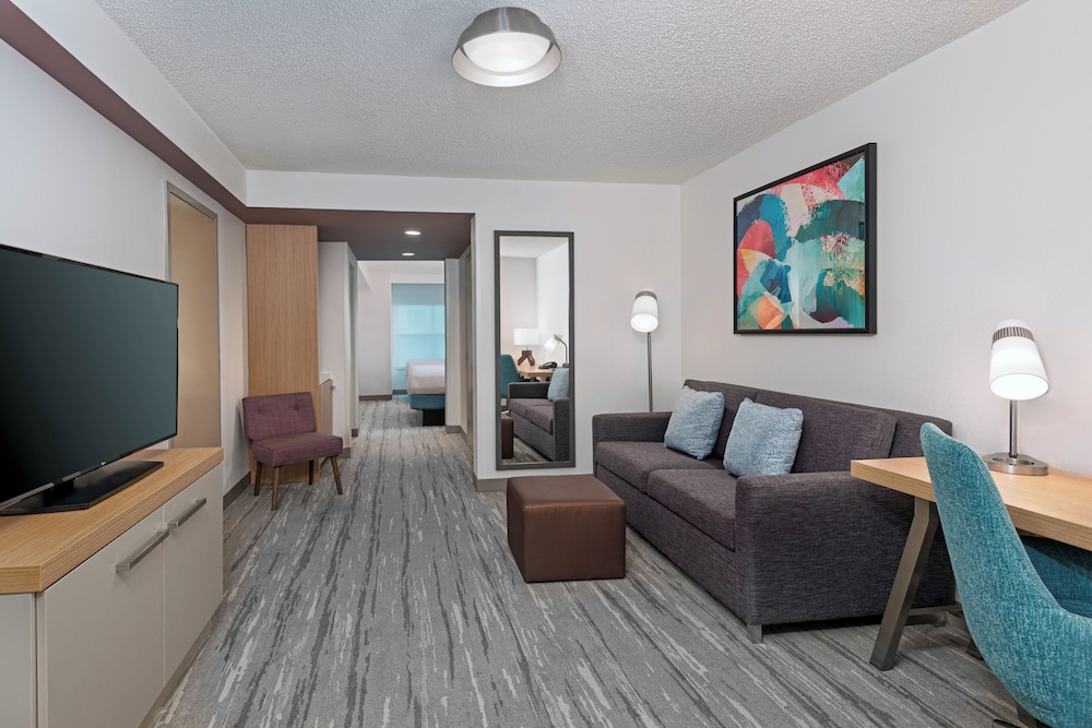 Hilton Garden Inn Tampa Airport Westshore - photo 11