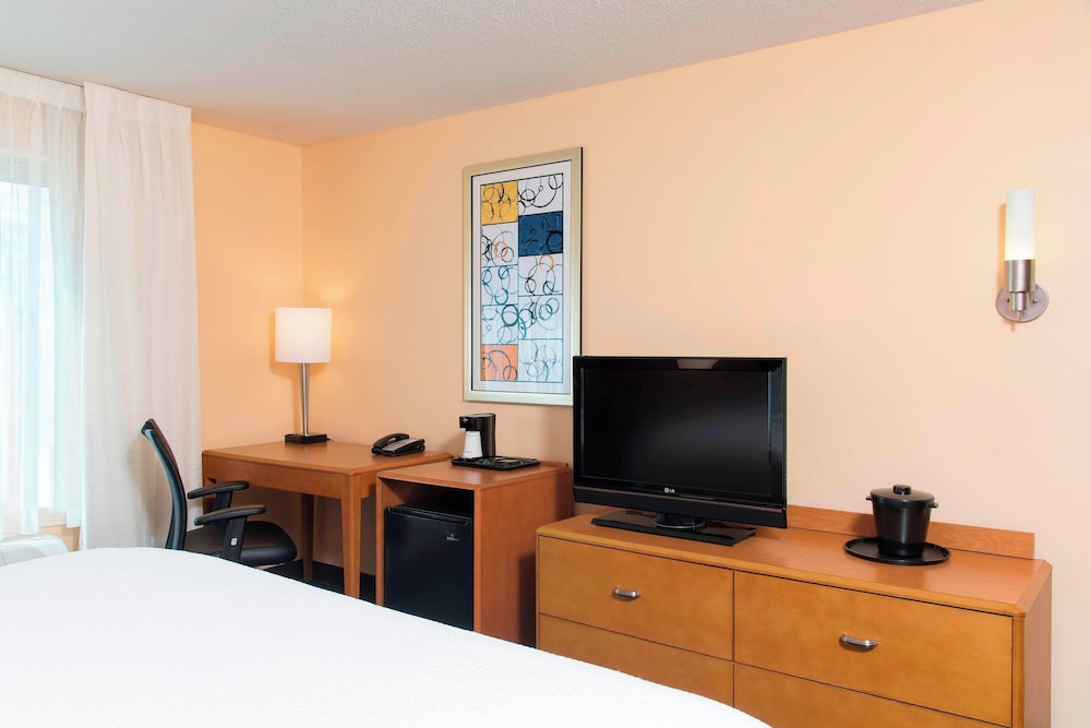 Fairfield Inn & Suites by Marriott Omaha Downtown - photo 4