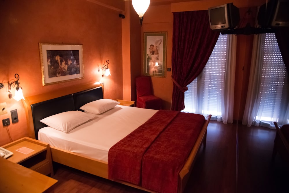 Alfa Hotel — hotel in Piraeus