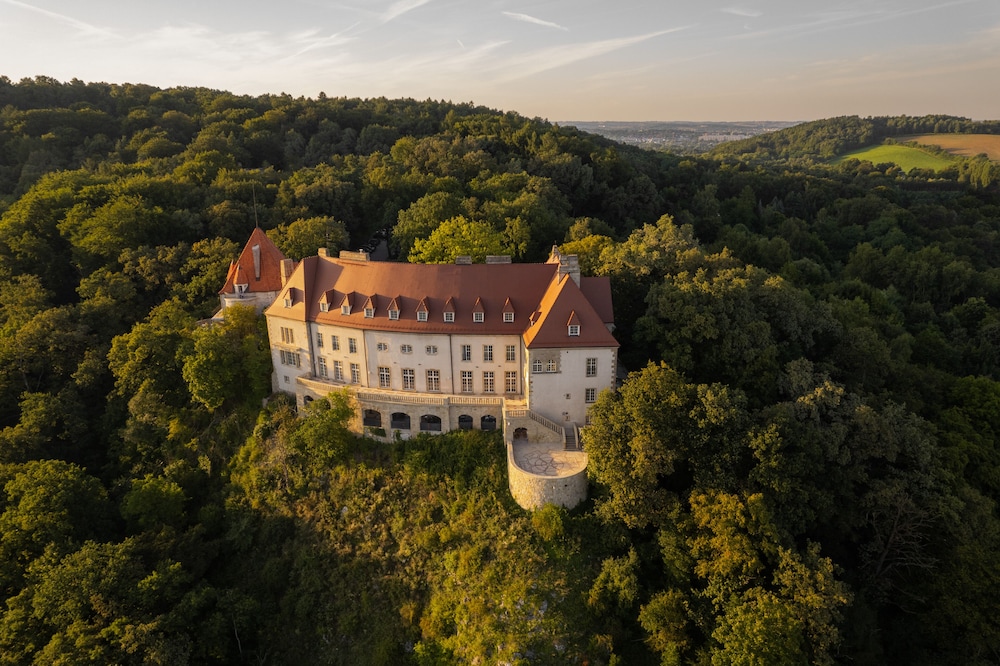 Zinar Castle — 5-Star Luxury Hotel in Krakow, Poland