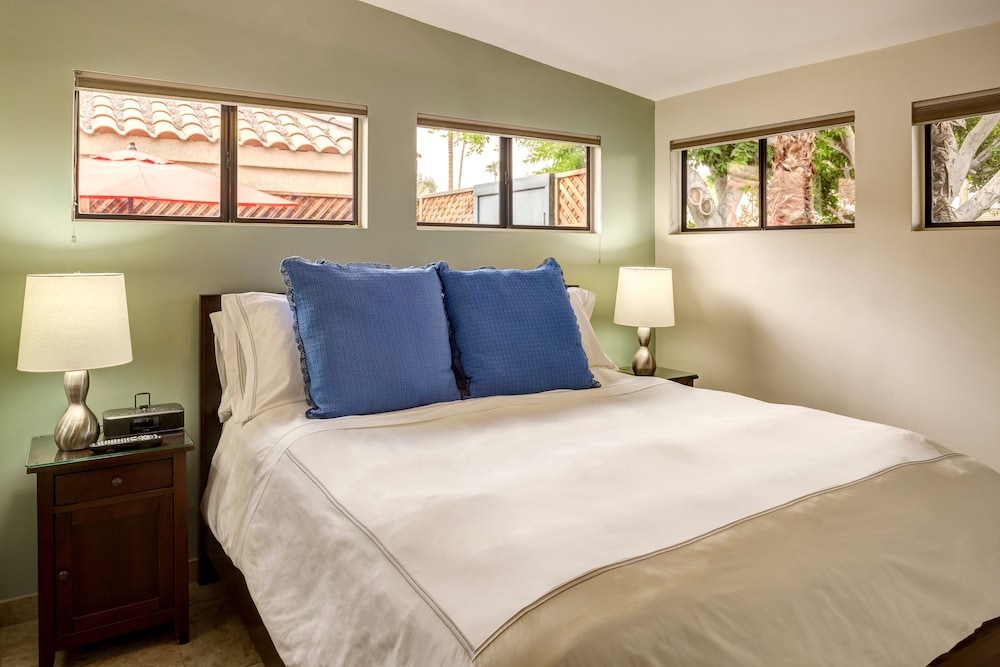 Avance Hotel - photo 2