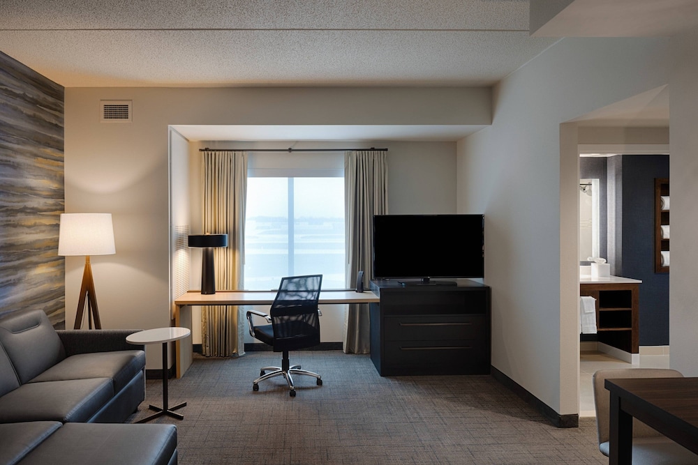 Residence Inn by Marriott Columbus Airport - photo 18