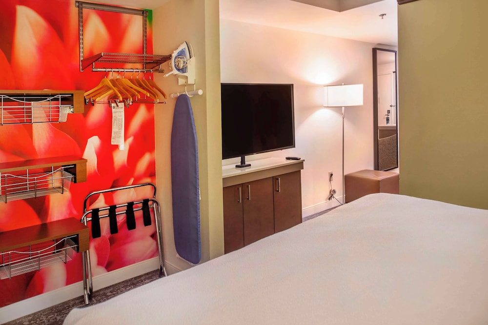 Hilton Garden Inn Chesterfield - photo 8