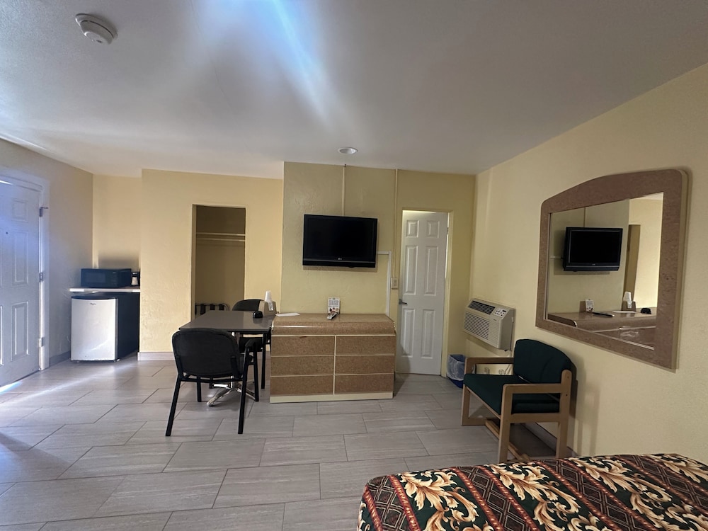 Super Inn By Oyo Daytona Beach Near Airport - photo 11