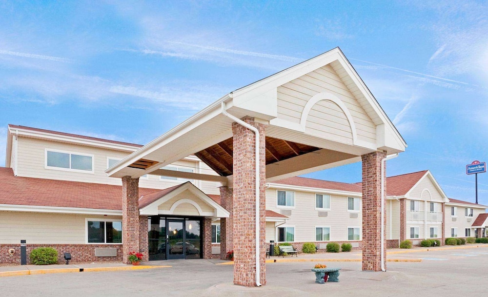 AmericInn by Wyndham Madison SD - featured photo