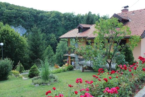 Holiday house with a parking space Jakovci Netreticki Karlovac 20279 — 4-Star Luxury Hotel in Netretic, Croatia