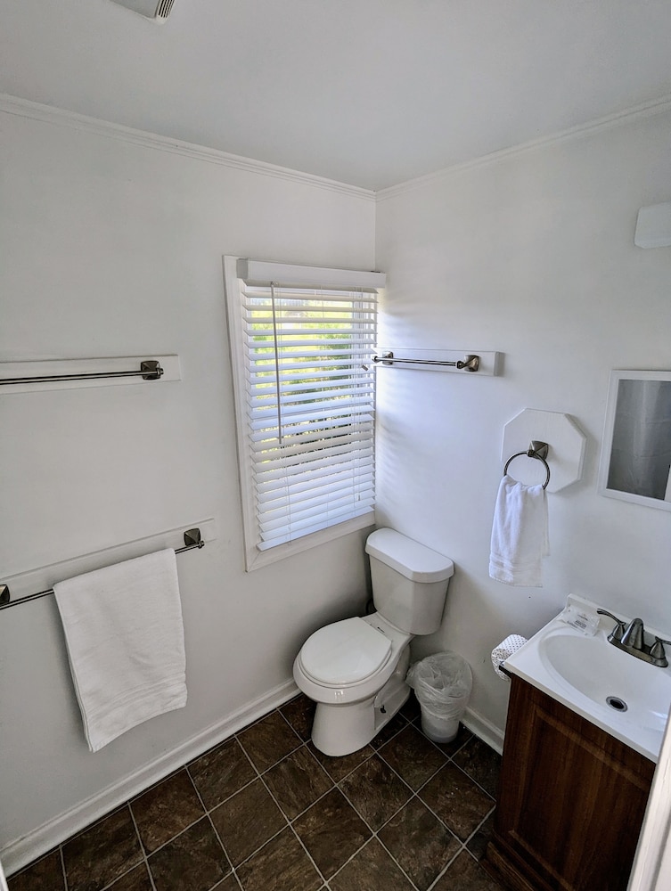 Tower Circle Motel - photo 48