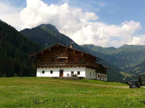Alpenbauernhaus Vorderbrandthof — Hinterglemm — photo 5
