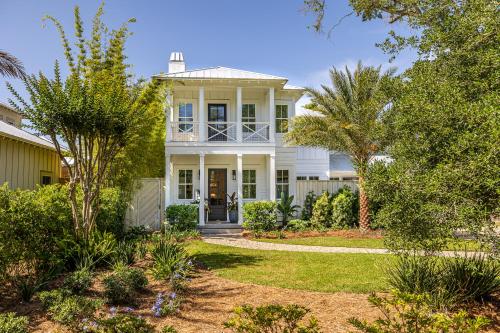 Ocean Pearl - carbon neutral hotel in Saint Simons Island